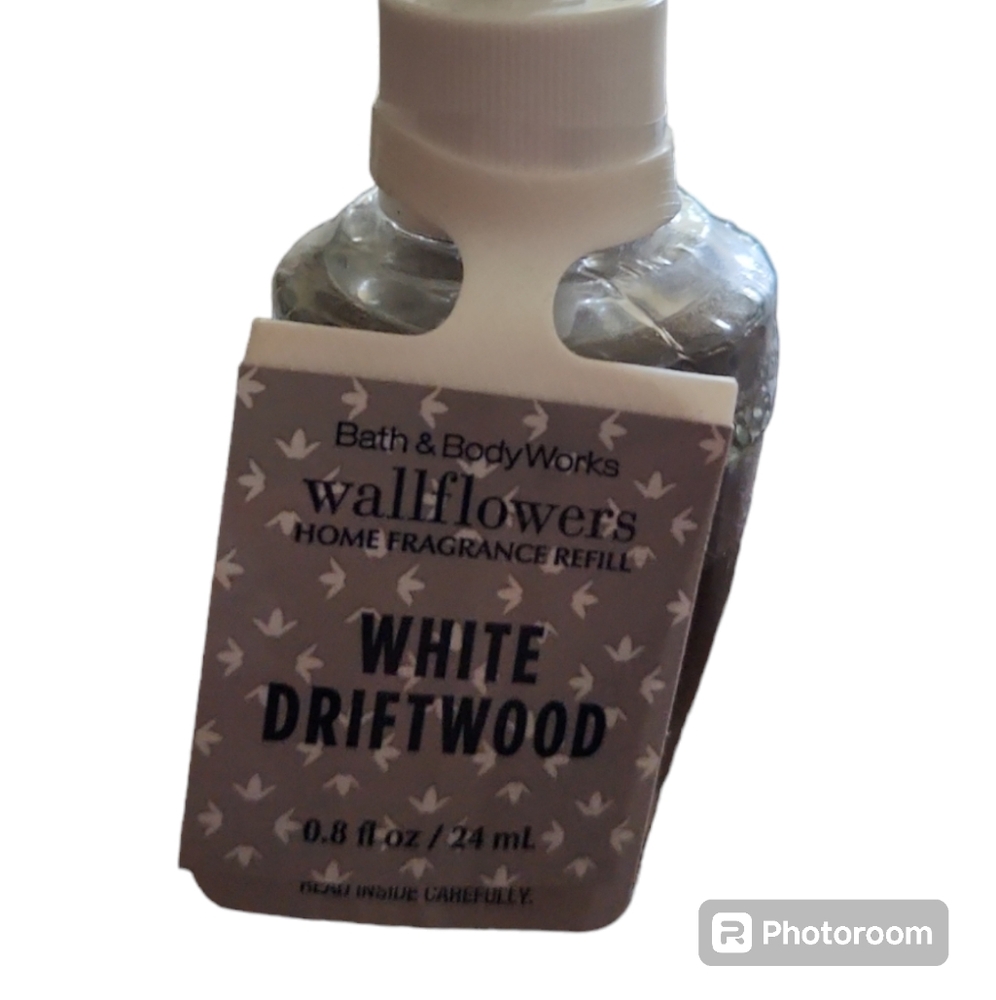 White Driftwood Wallflowers (2)